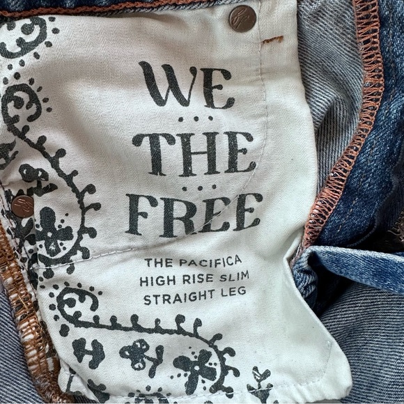 We The Free Pacifica High Rise Slim Straight Leg Jeans. Size 26. - Picture 10 of 12
